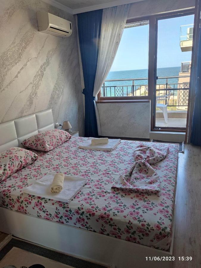 Apartament Piero Pomorie Exterior photo